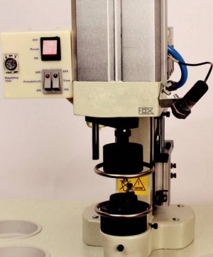 FOX PFA 01 Machine Pose œillet